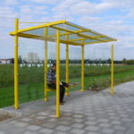 Wartehalle System O mit Sonderscheibendekor