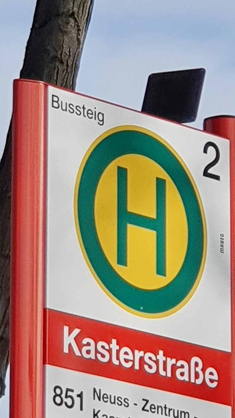 Kopfmodul WING easy mit Solarpanel zur autarken Versorgung der DFI Axentia Anzeige