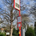 WING easy mit Axentia DFI Anzeige in Neuss, Fahrplankasten und Taster für Text-to-speech Anforderung