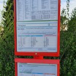 Fahrplankasten am WING easy Fahnenmast