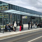 Doppelzeilige Überdachung System N in Dessau bei Tag